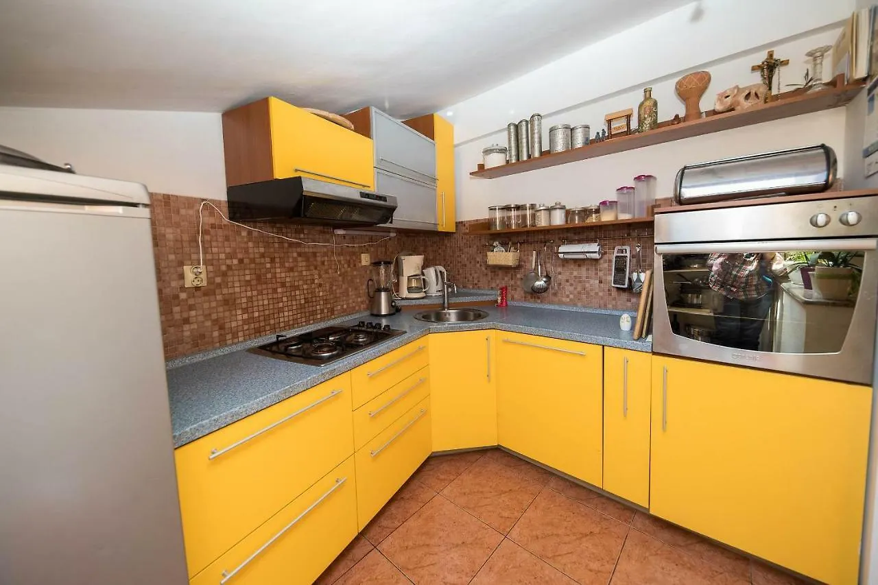 Roko Apartments Selce