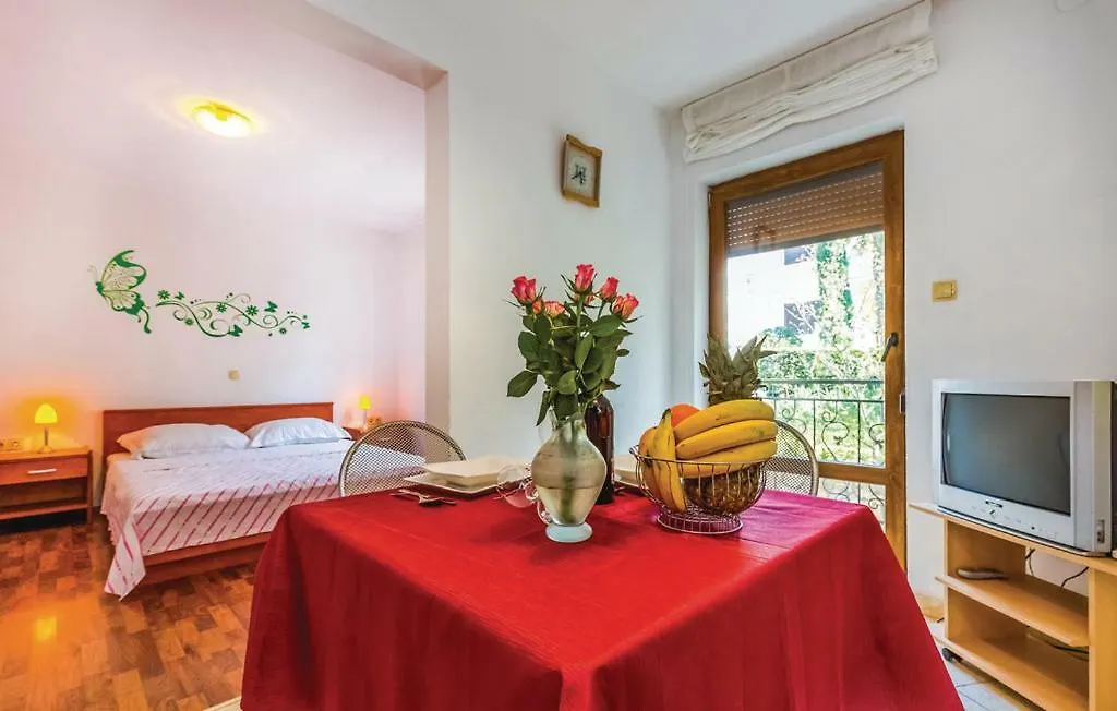 Roko Apartments Selce Croatia